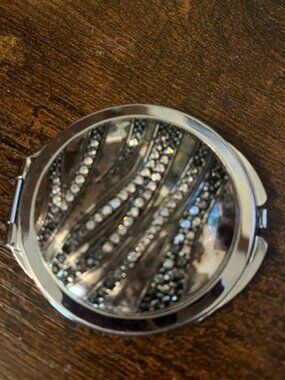 Pretty Silver Tone Brighton Compact Mirror
